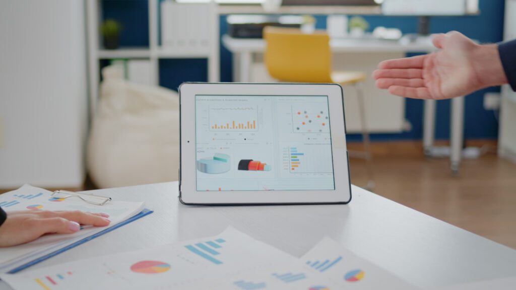Customer Insight Analytics on Augmented Reality