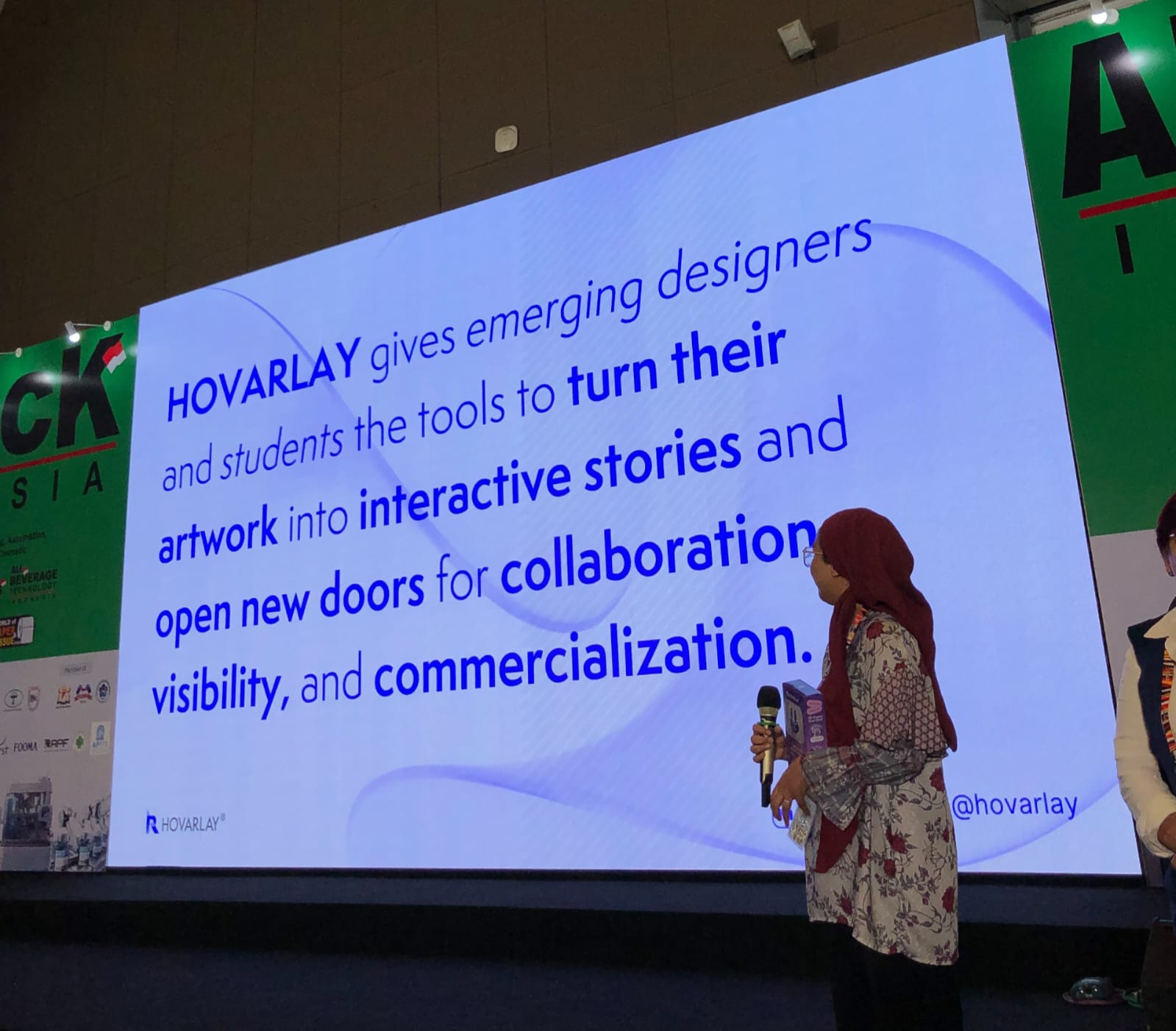 HOVARLAY helps students and designers create interactive storytelling experiences and unlock visibility and collaboration.